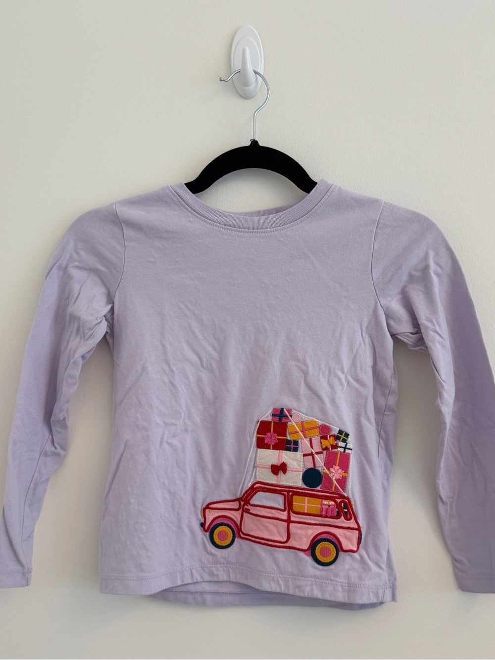 Hanna Andersson Lilac Long-Sleeve Tee Holiday Appliqué. Size:8/130